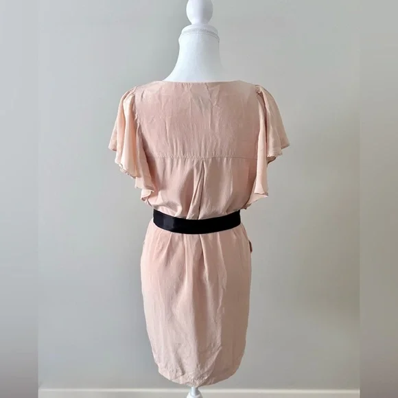 Club Monaco 100 percent Silk Flutter Sleeve Dress with Black Waist Tie Size 4 - Picture 3 of 7